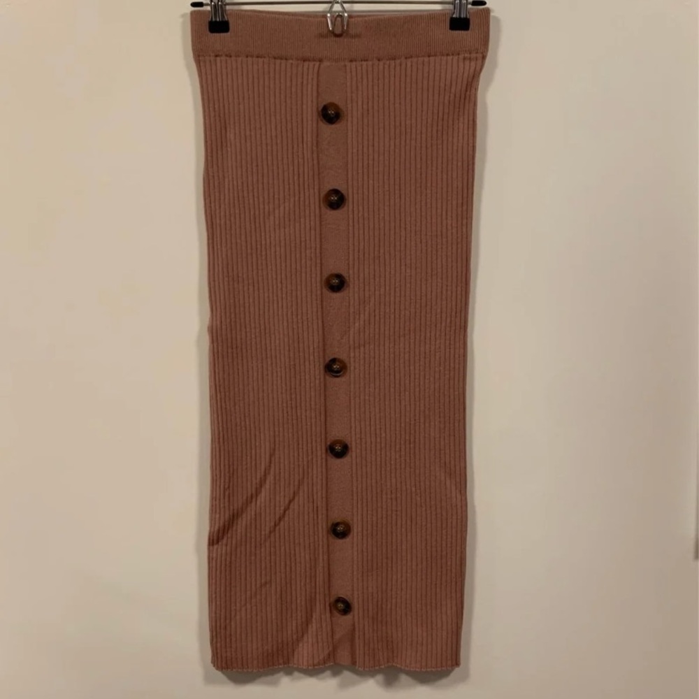 Rib knit midi skirt